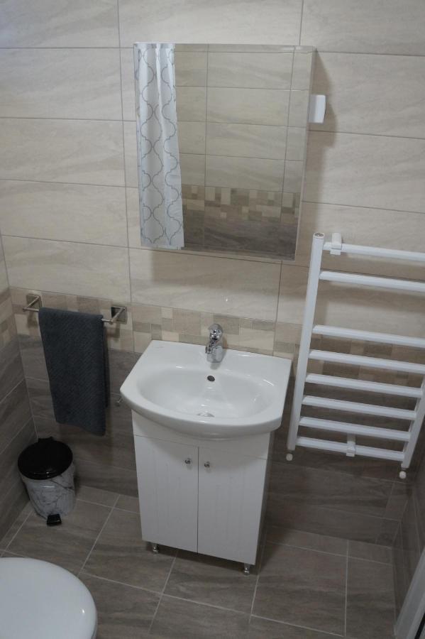 Dessi Apartment Pleven Bagian luar foto