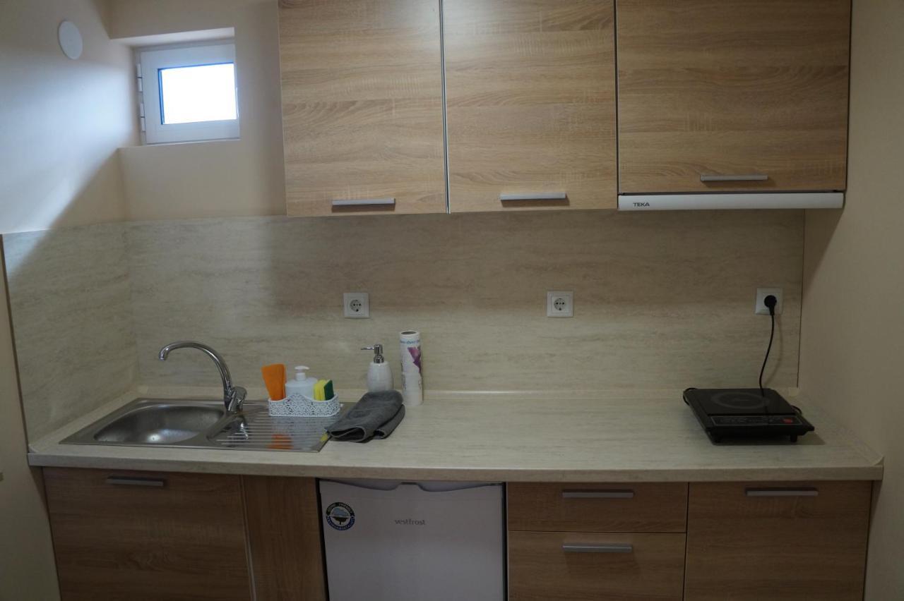 Dessi Apartment Pleven Bagian luar foto